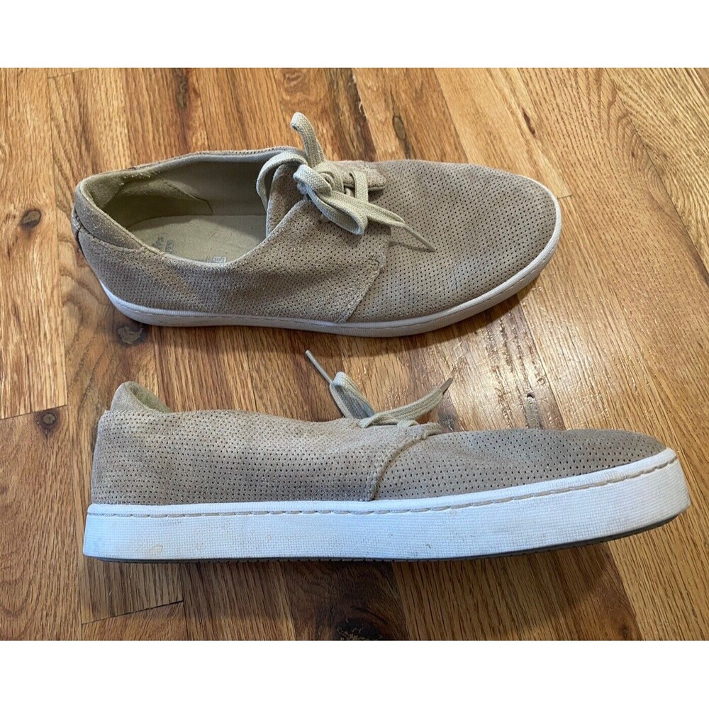 Clarks Womens 9.5  Tan Suede Soft Cushion Sneaker
